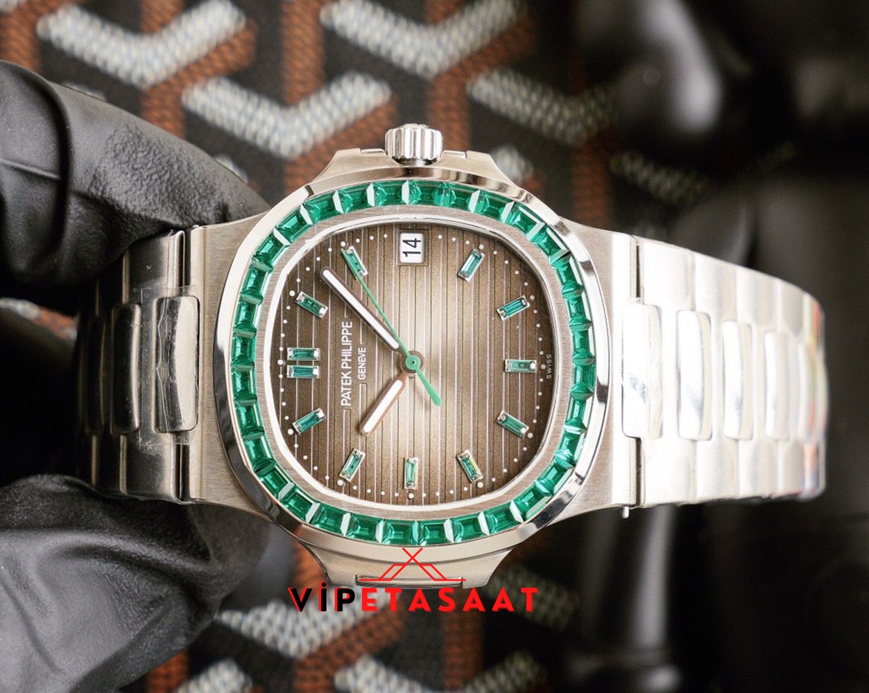 Patek Philippe Nautilus Ladies Kahve Bezel Yeşil Taşlı