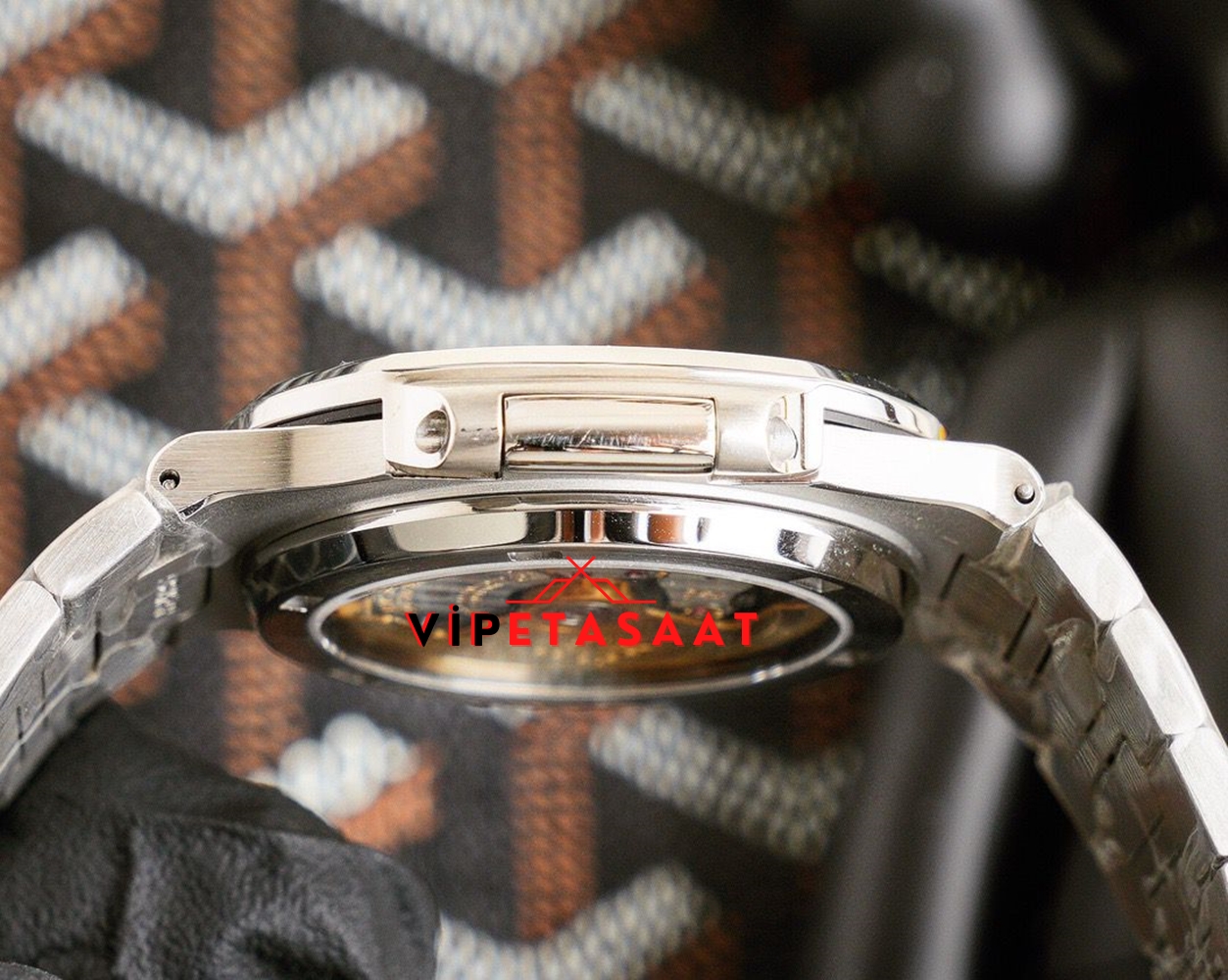 Patek Philippe Nautilus Ladies Kahve Bezel Yeşil Taşlı